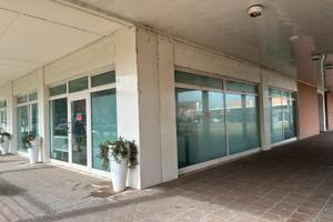 Locale commerciale 133mq Villa Potenza