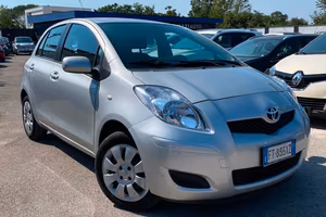 Toyota Yaris 1.0 5 porte