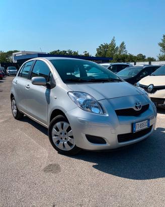 Toyota Yaris 1.0 5 porte