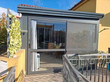 Veranda in alluminio e vetro temperato