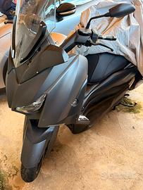 Yamaha xmax 400 2018 abs sport