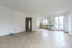 Appartamento di 110 m² con 3 locali e box auto a S