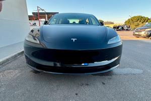 Tesla model 3 Rwd premium traz. Post.