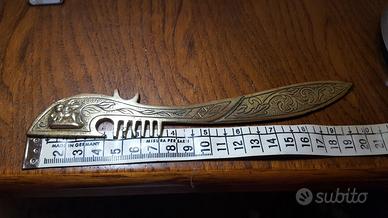 Raro tagliacarte antico in ottone