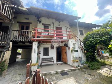 CASA SEMINDIPENDENTE A GIAVENO