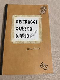 Libro Distruggi questo diario