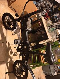 Bicicletta elettrica e pieghevole Fiido d1