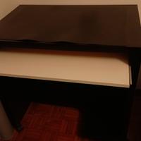scrivania PC piccola