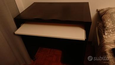 scrivania PC piccola