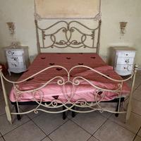 Struttura letto + due comodini