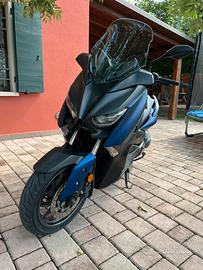 XMax 400