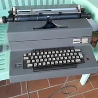 macchina da scrivere vintage 