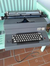 macchina da scrivere vintage 