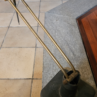 Attrezzo misuratore da banco