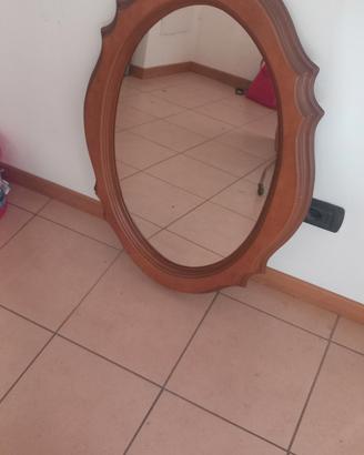 Specchio in legno decorato