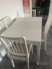 Tavolo allungabile + 4 sedie