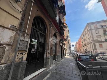 DEPOSITO A NAPOLI