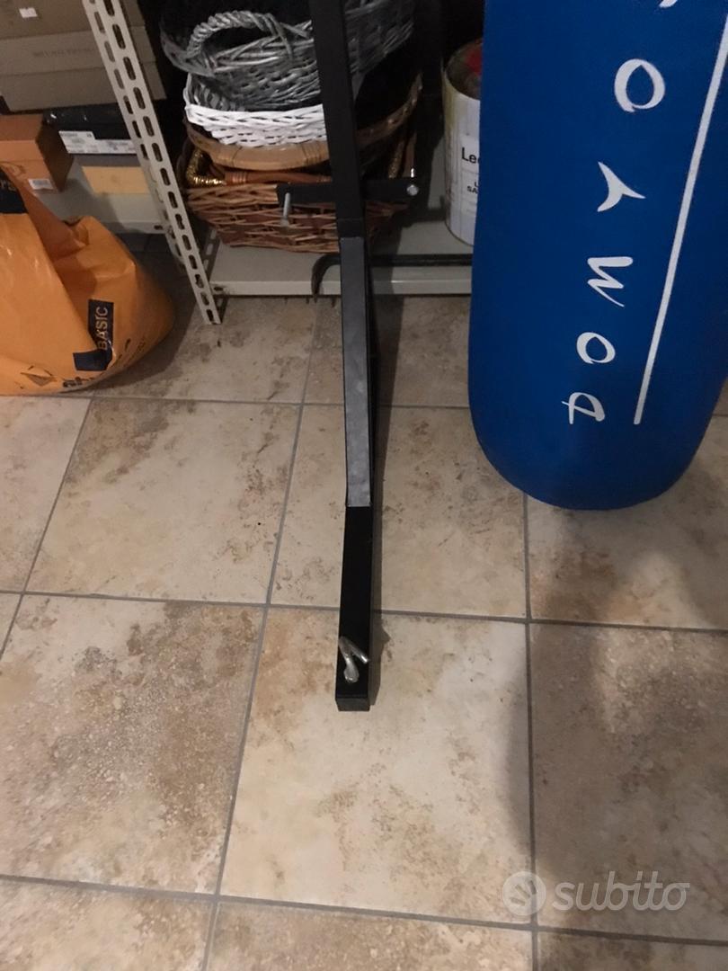 Sacco da box piu staffa muro - Sports In vendita a Milano