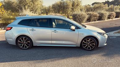 Toyota corolla XII2019 touring sport 2000 lounge