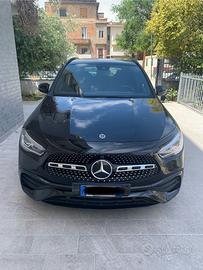 Mercedes-Benz GLA 180 GLA-H247 2020 d Premium auto
