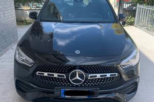 Mercedes-Benz GLA 180 GLA-H247 2020 d Premium auto