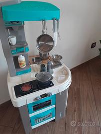 cucina di Tefal con carezzi