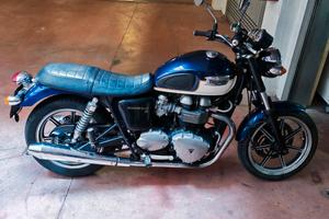 Triumph Bonneville SE nuova - permuto-