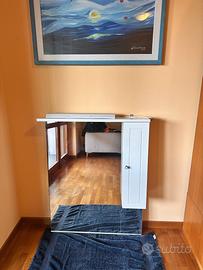 Specchio bagno con contenitore