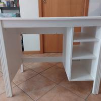 scrivania bianca ikea
