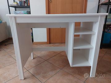 scrivania bianca ikea