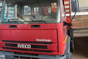Iveco 120 con gru Palfinger con cassone