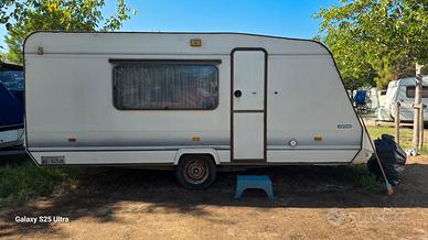 Roulotte Adria 4057