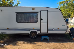 Roulotte Adria 4057