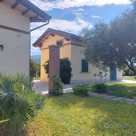 Casa singola libera su 4 lati