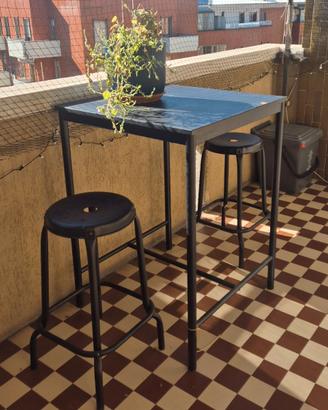 Tavolo bar + 2 sgabelli metallici - IKEA