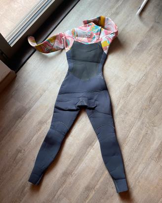 Muta surf donna pari a nuovo