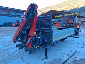 Gru e cassone ribaltabile