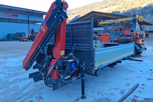 Gru e cassone ribaltabile