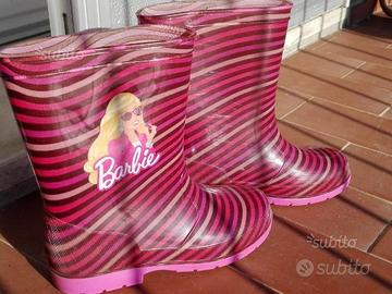 Stivali di gomma per bambina e giacche a vento