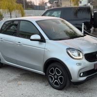 Smart ForFour 70 1.0 twinamic Prime LED PELLE