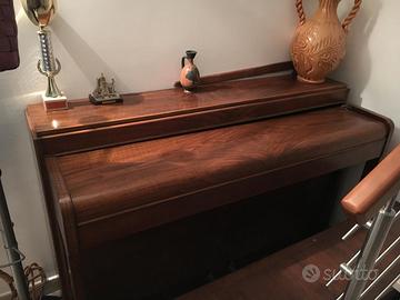 pianoforte verticale 