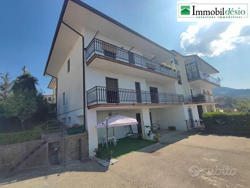 Appartamento di 100 m² con più di 5 locali a Picer - Vista 3