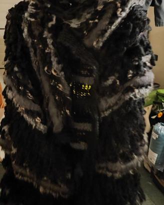 Originale Cappotto misto lana, con inserti pel sin