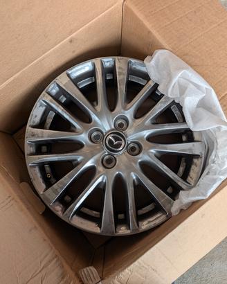 Cerchi in lega originali Mazda 16"