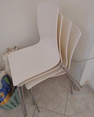 Sedie bianche 