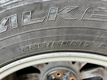 Treno gomme 225/60/17 Falken