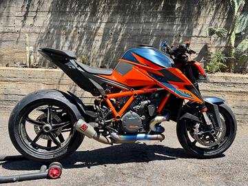 KTM SuperDuke R