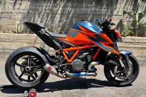 KTM SuperDuke R