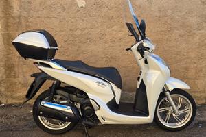 Honda SH 300 ABS – giugno 2017