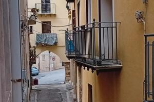 Calatafimi, palazzima indipendente 
